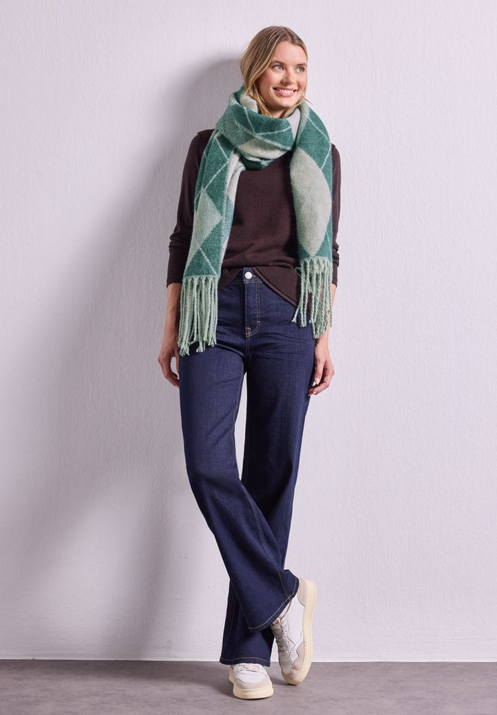 Langer Schal mit Fransen und Argyle-Muster