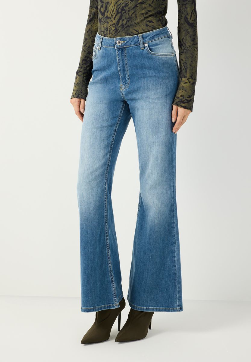 Bootcut Jeans