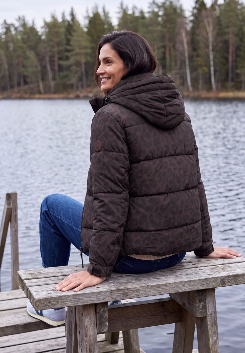 Steppjacke mit Kapuze und Reißverschluss
