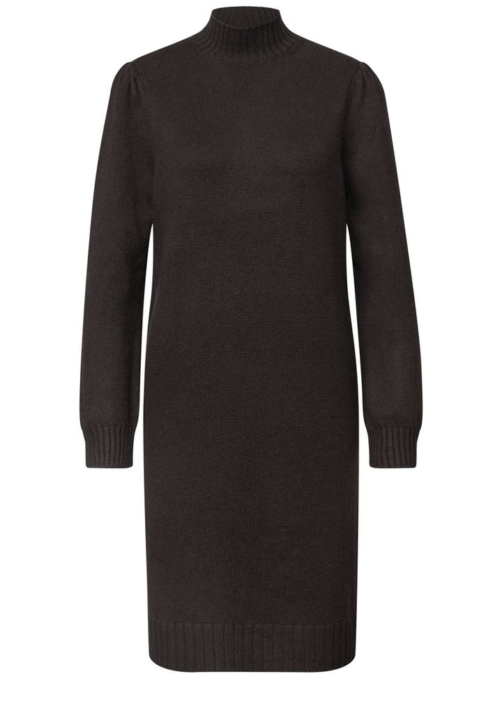 Knielanges Strickkleid mit Turtle Neck