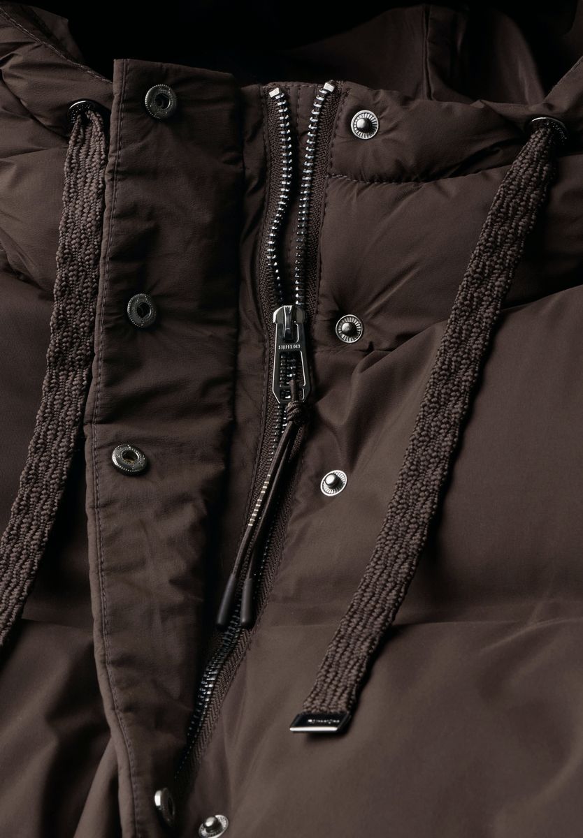 Lange Jacke mit Kapuze und Steppmuster