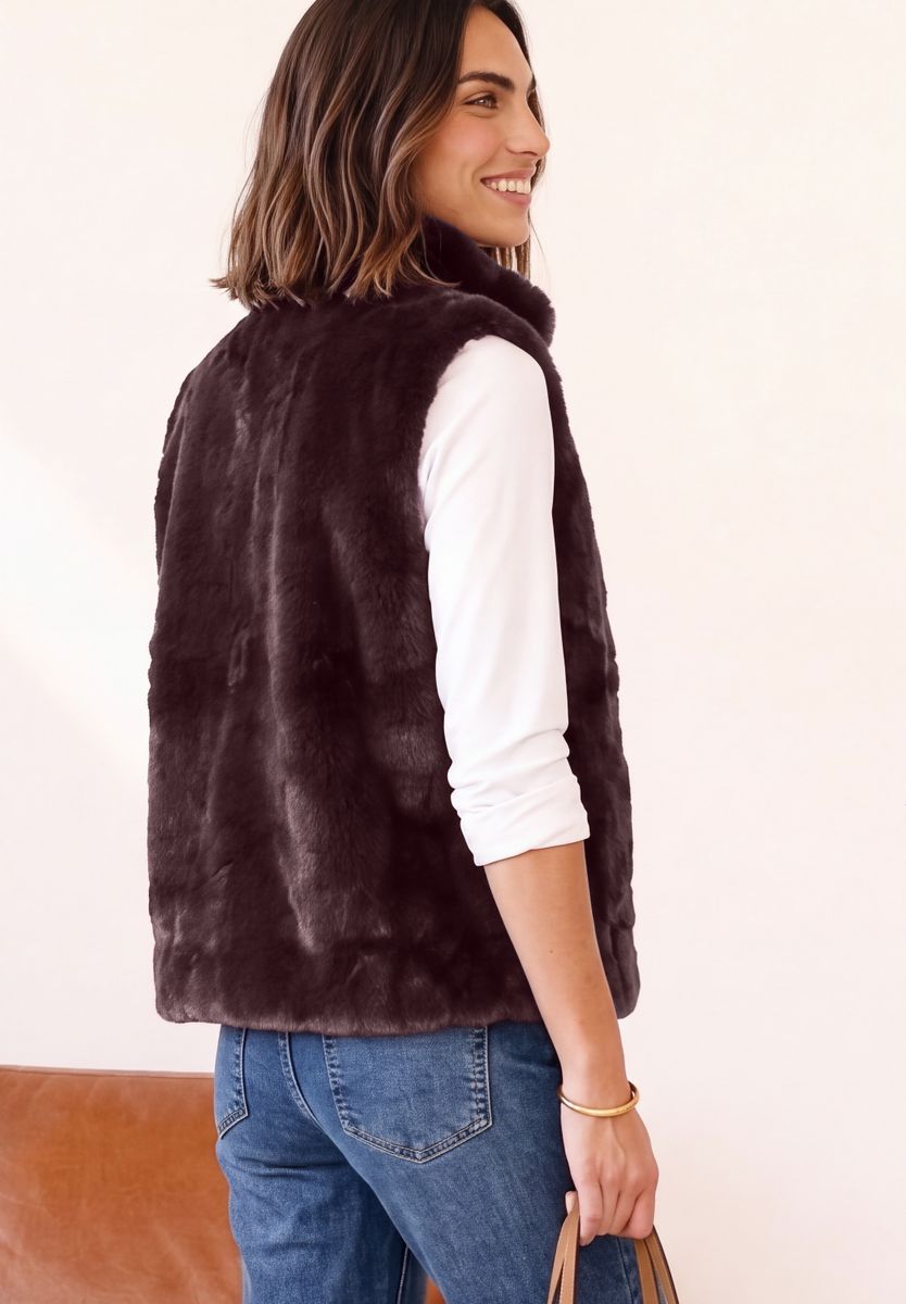 Fake Fur Weste mit Stehkragen und Zipper