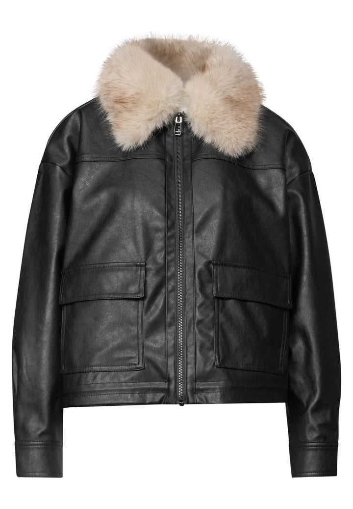 Jacke mit abnehmbaren Fellkragen