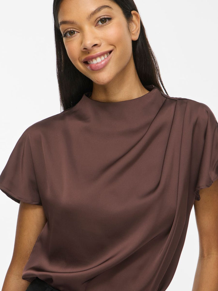 VIELMINA FUNNEL NECK S/S TOP/1