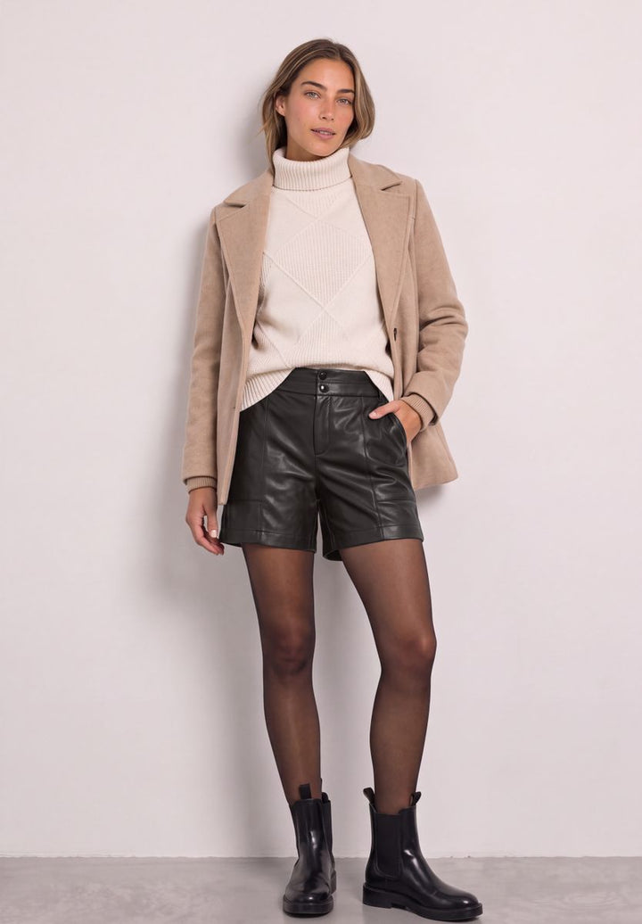 High Waist Shorts in Lederoptik