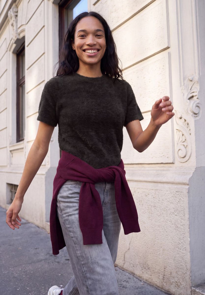 Kuscheliges T-Shirt in Strick-Optik