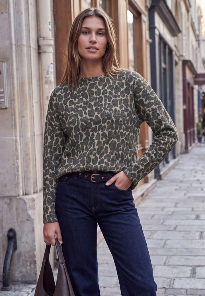 Langarm Shirt mit Rundhals und Leo-Muster