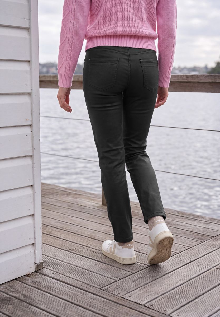 Mid Waist Straight Leg Hose im Slim Fit