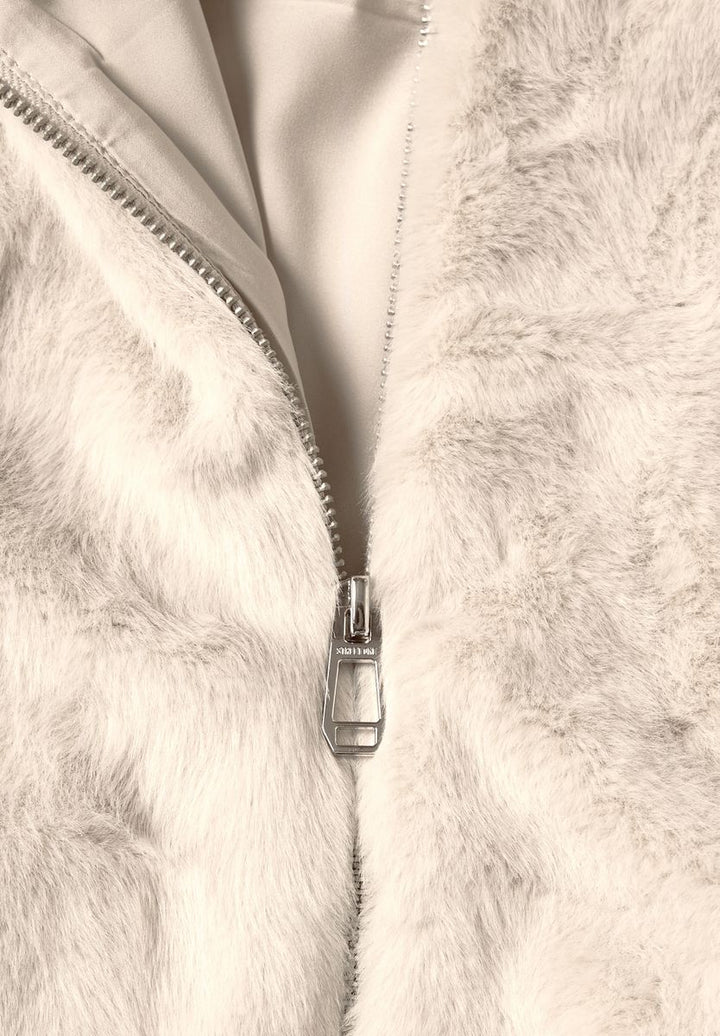 Kurze Fake-Fur-Mix Jacke mit Kapuze