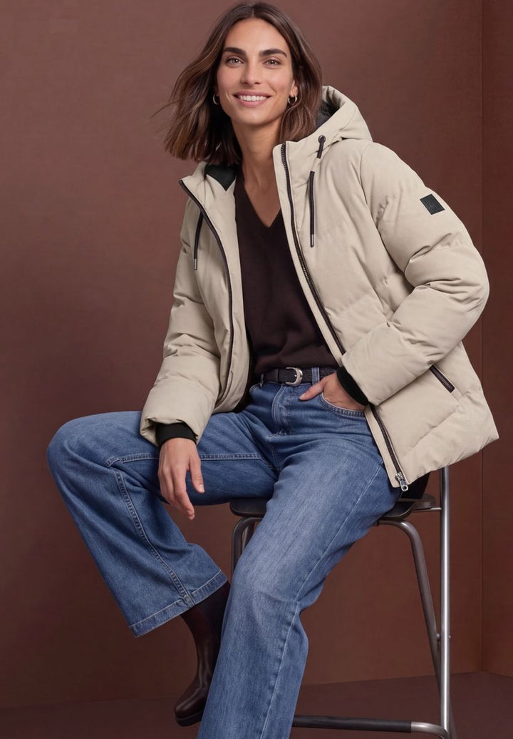 Pufferjacke mit Kapuze