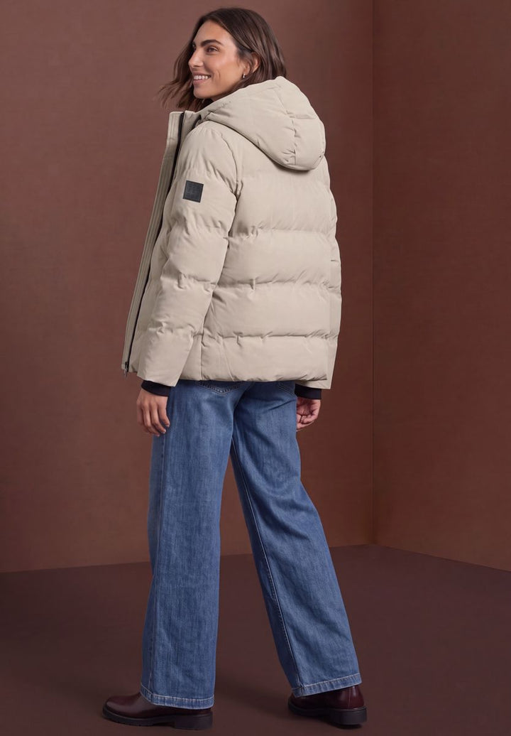 Pufferjacke mit Kapuze