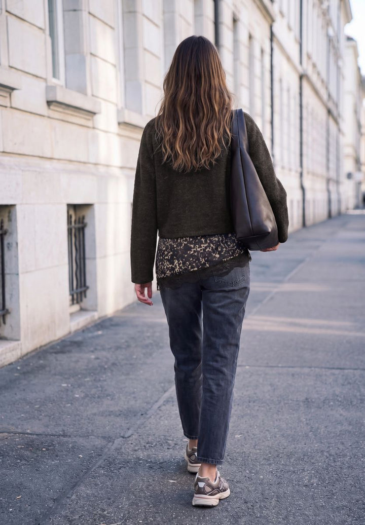 Langarm Shirt mit angeschrägter Layering-Kante