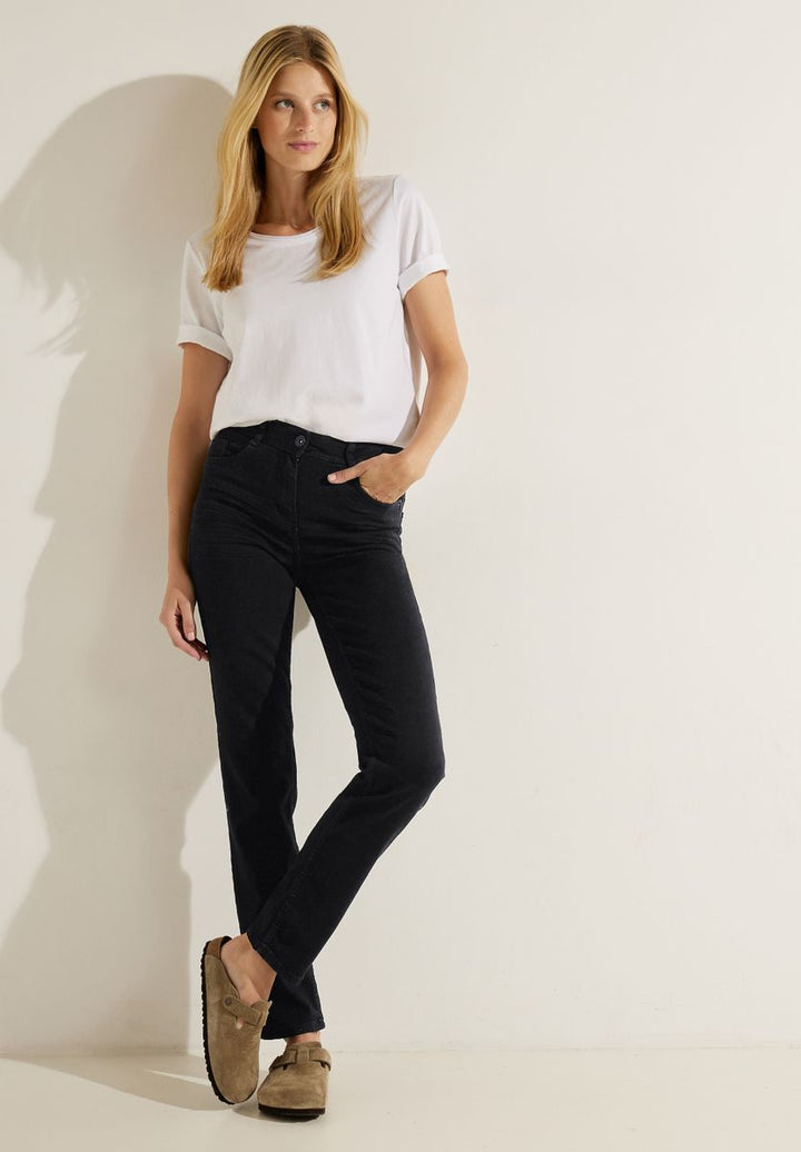 Dunkle Straight Fit Jeans