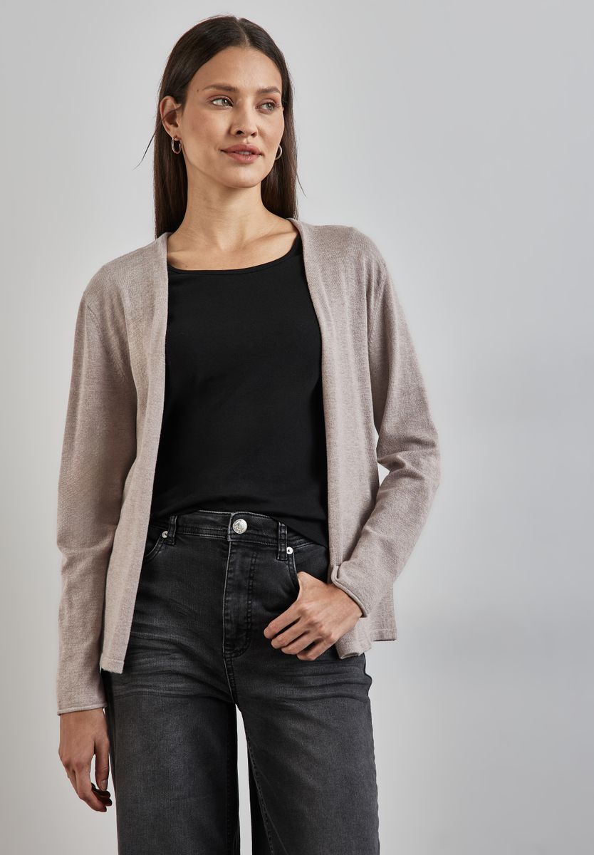 Offene Strickjacke
