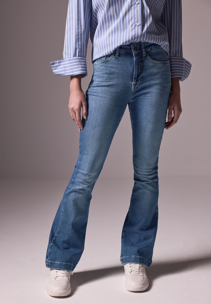 Bootcut Jeans