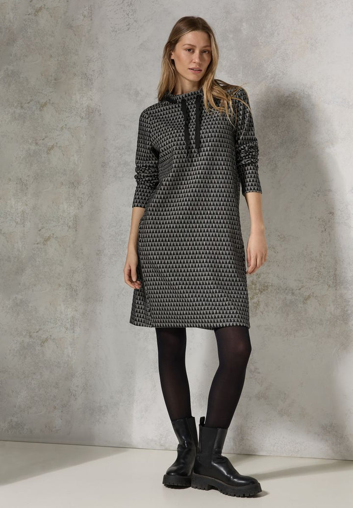 Minimal Jaquard Kleid