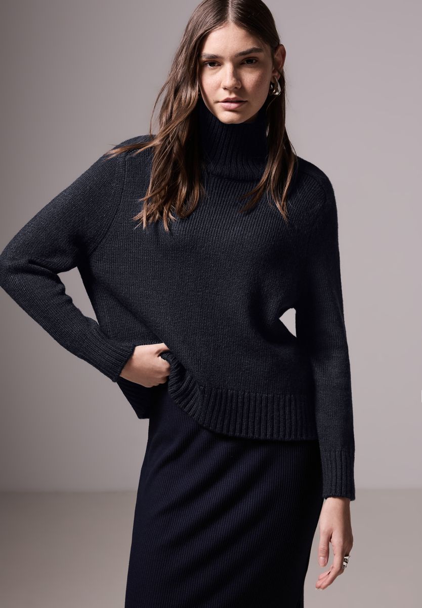 Turtleneck Pullover