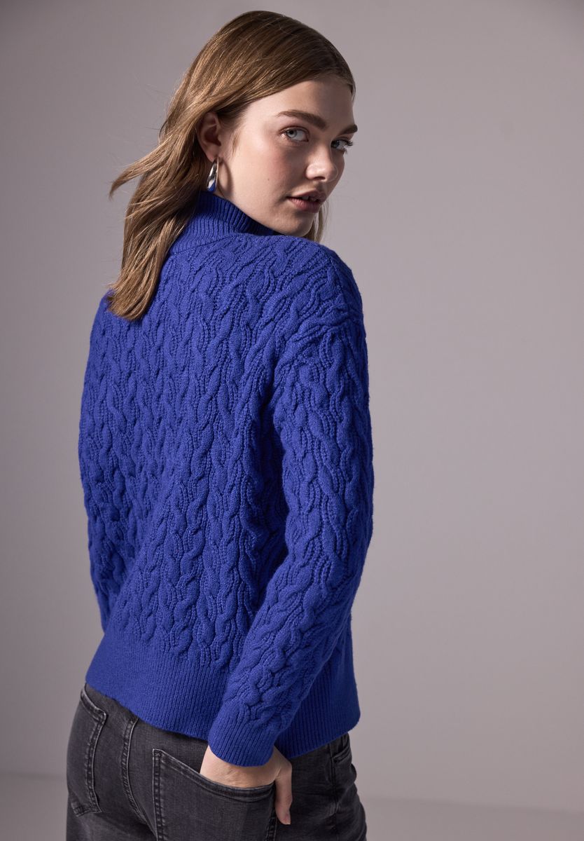 Kurzer Strickpullover