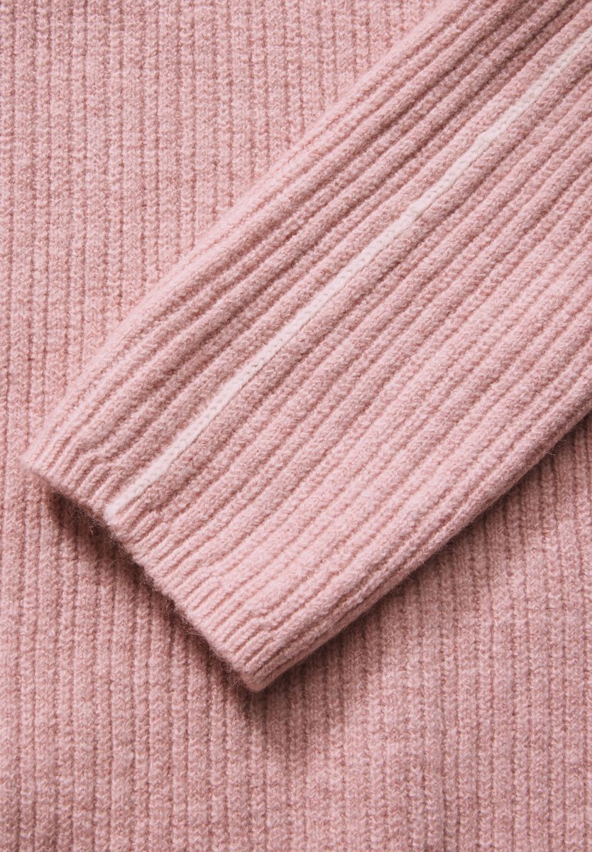 Pullover mit Kontrastdetail