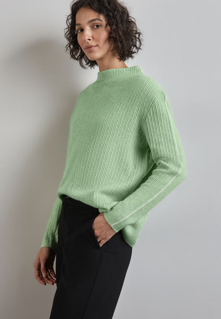 Pullover mit Kontrastdetail