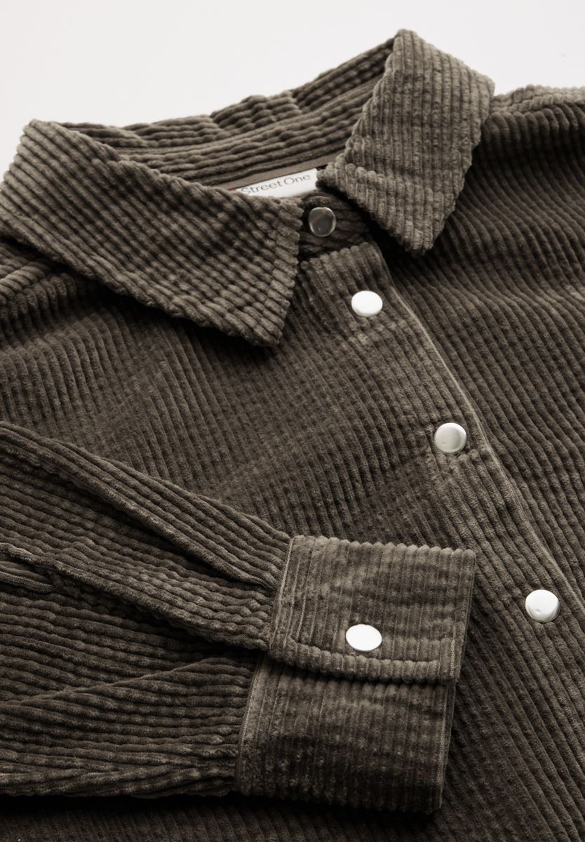 Cordbluse mit Knopfleiste
