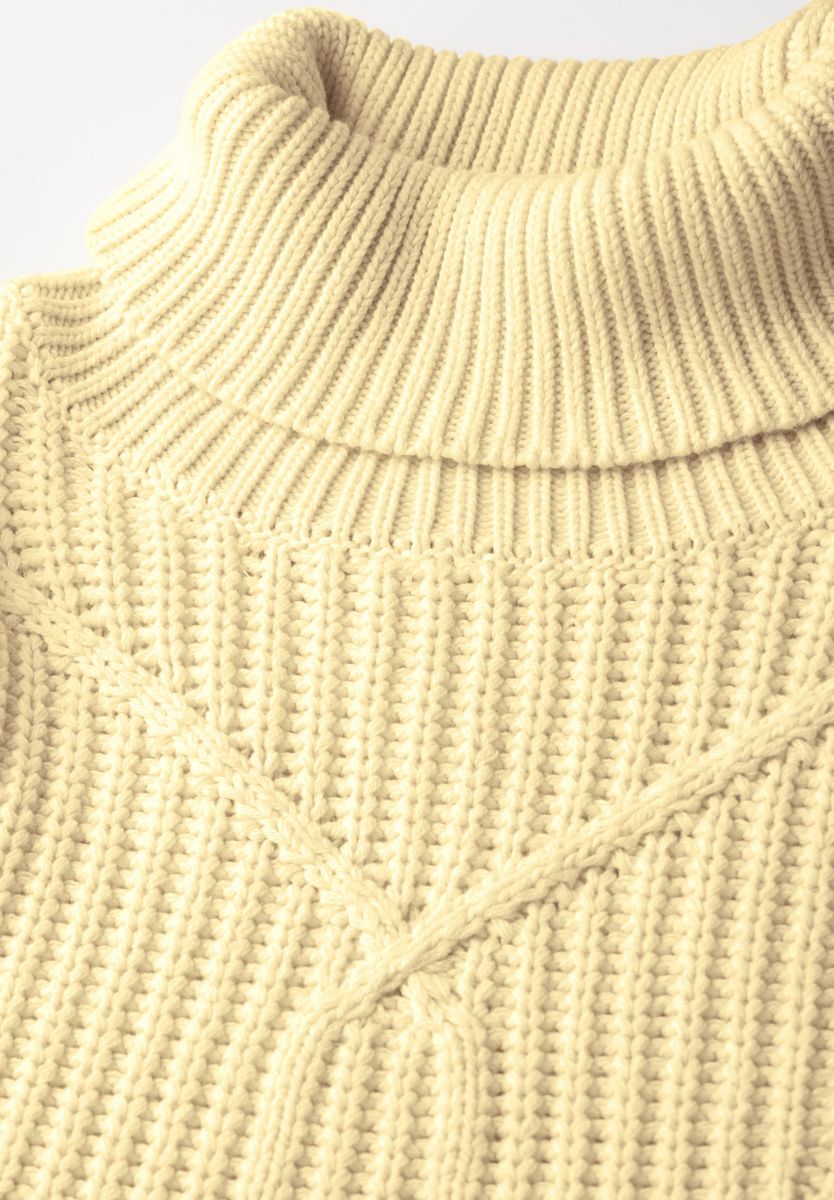 Kurzer Strukturpullover