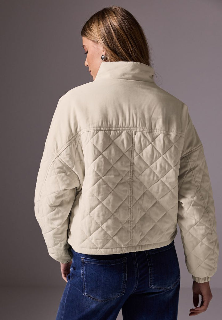 Leichte kurze Steppjacke