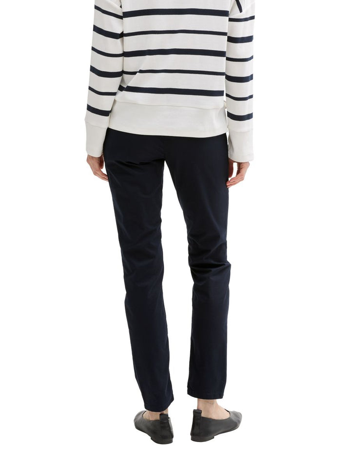 Slim Chino Hose mit Gürtel
