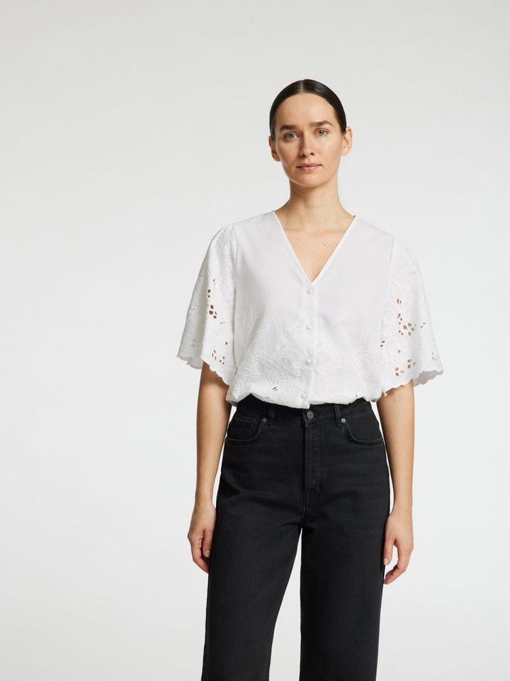 SLFDAHLIA SS BRODERI SHIRT NOOS