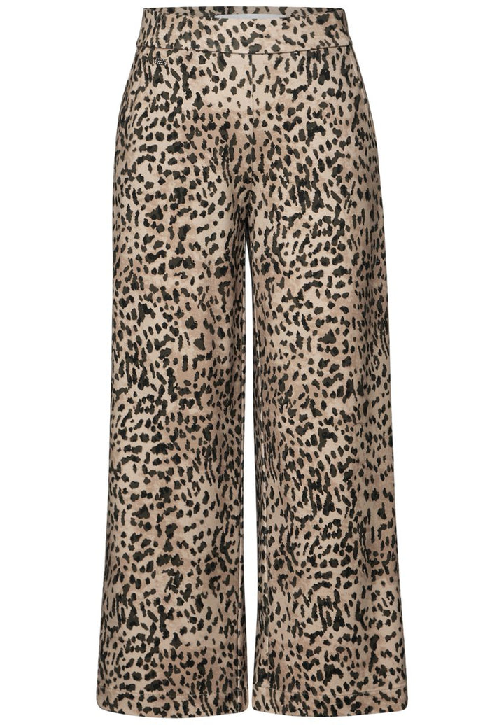 Culotte im Leo-Look