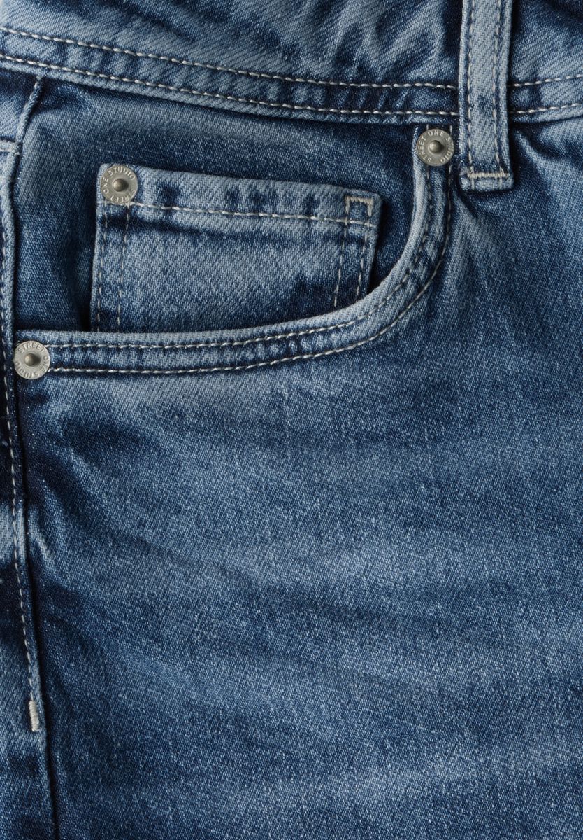Jeans im Mom Fit