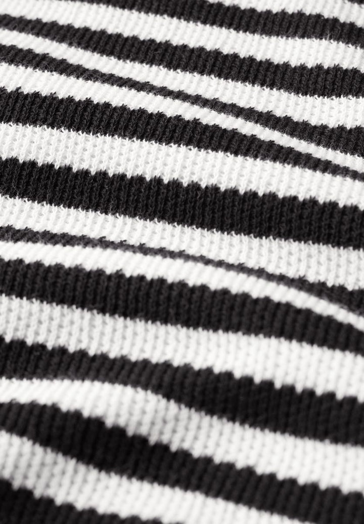 Gestreiftes Kleid