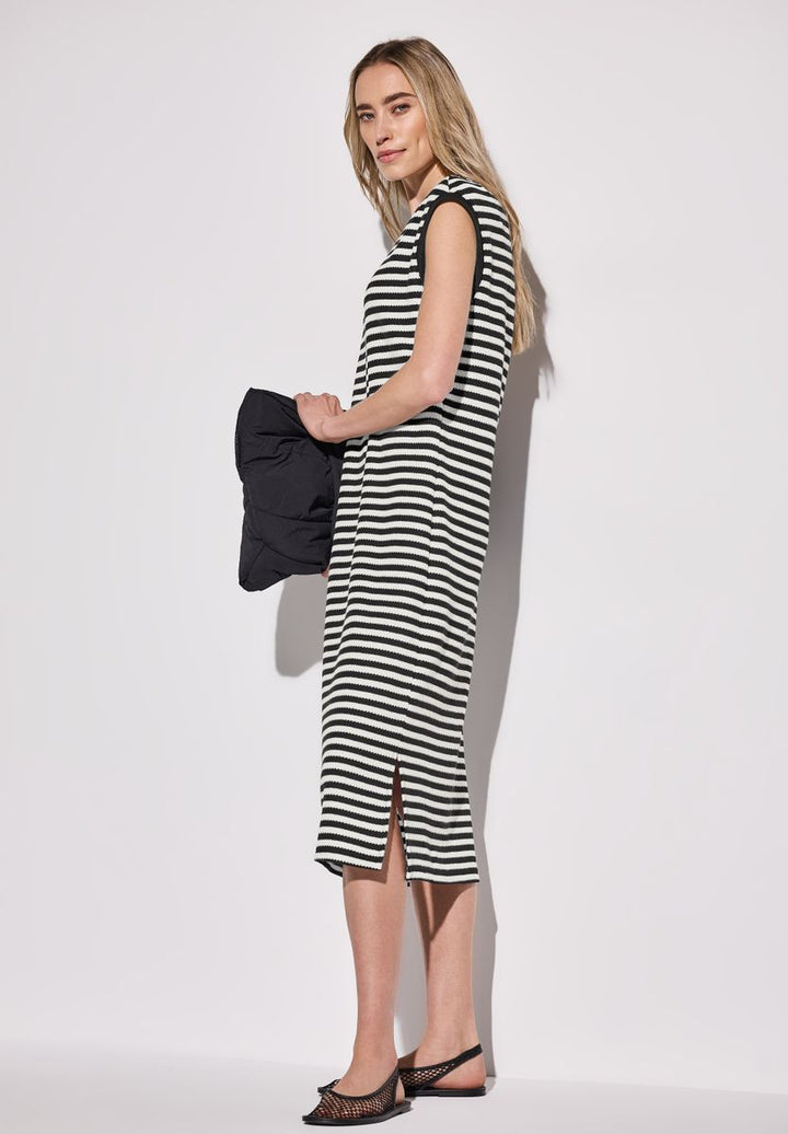 Gestreiftes Kleid