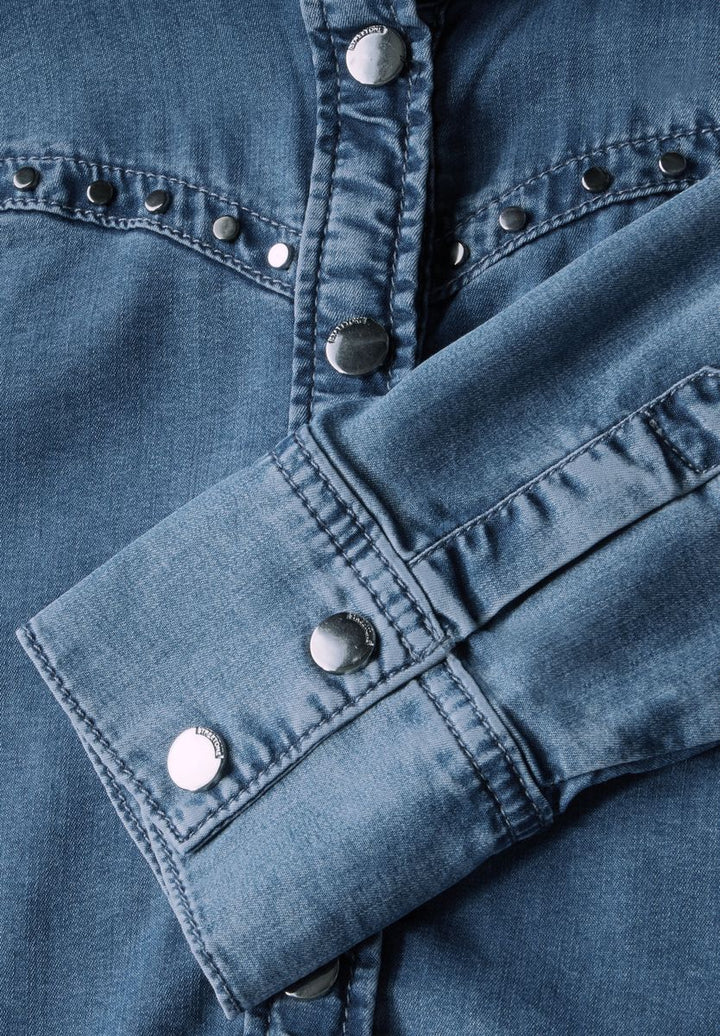 Jeansbluse mit Nieten