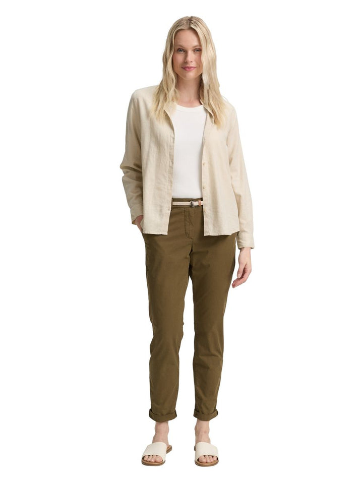 Slim Chino Hose mit Gürtel