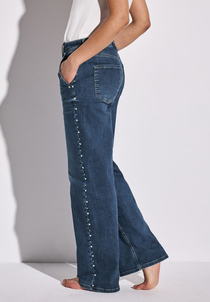 Wide Leg Jeans mit Nieten