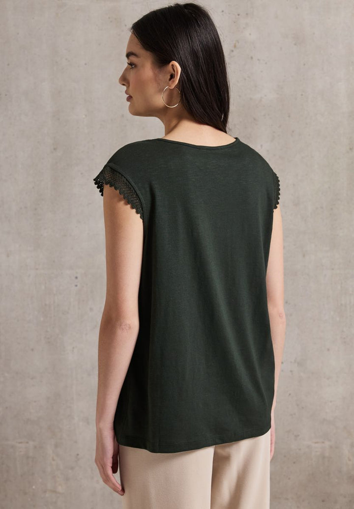 Shirt mit Häkeldetails