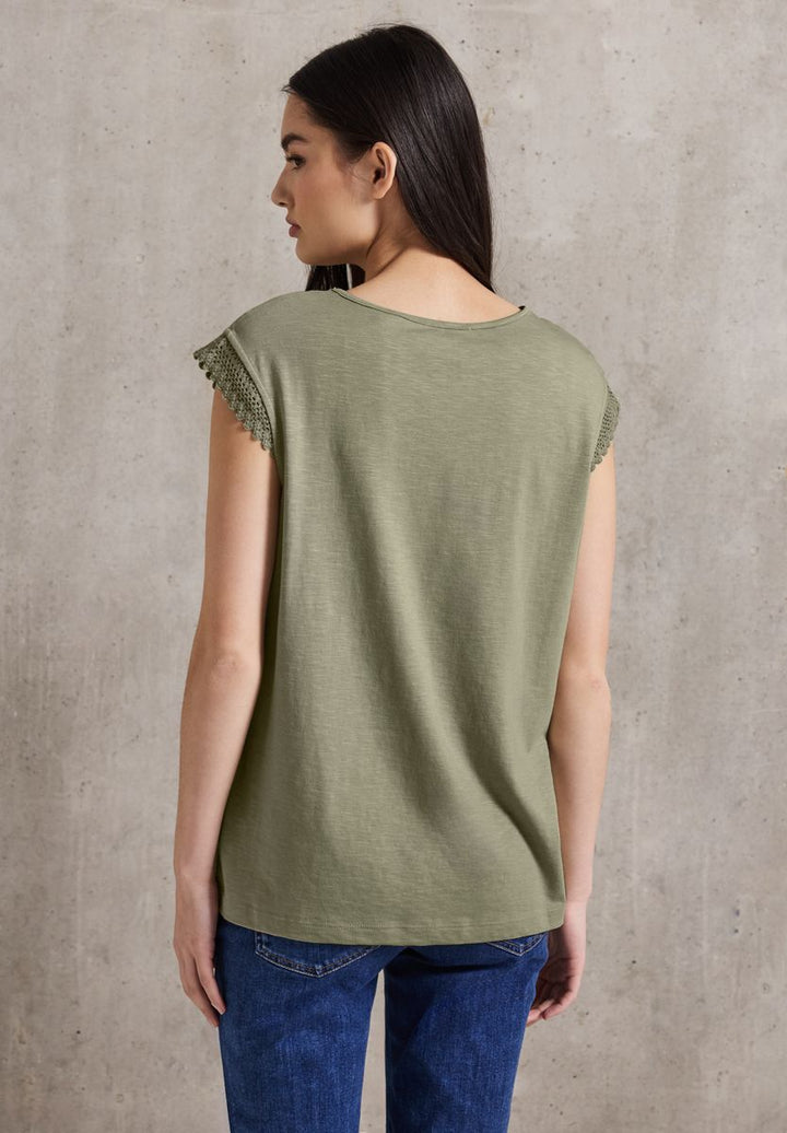 Shirt mit Häkeldetails