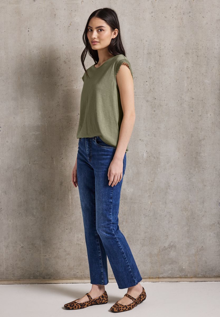 Shirt mit Häkeldetails