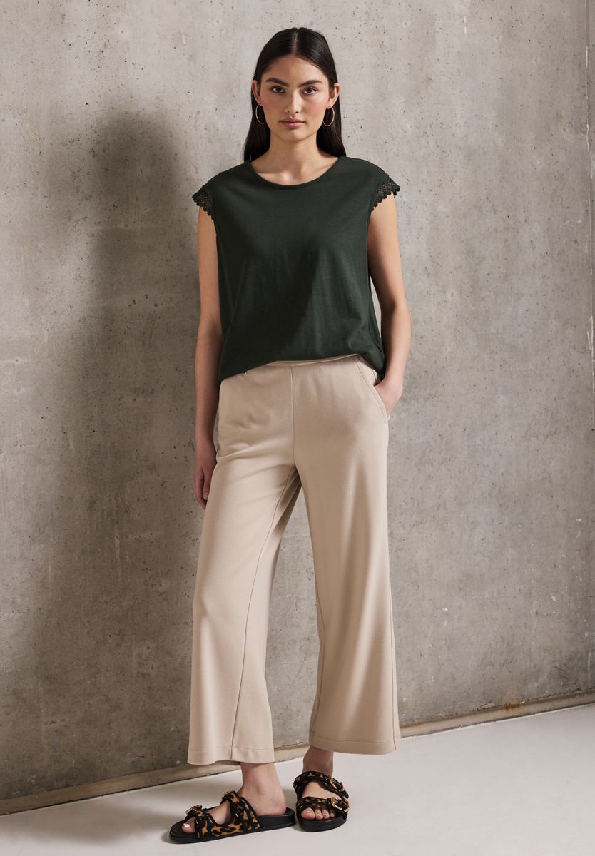 Shirt mit Häkeldetails