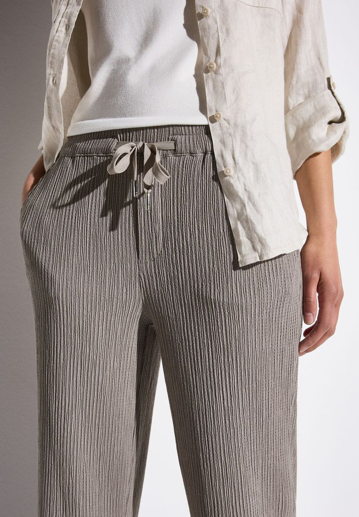 Wide Leg Hose mit Struktur