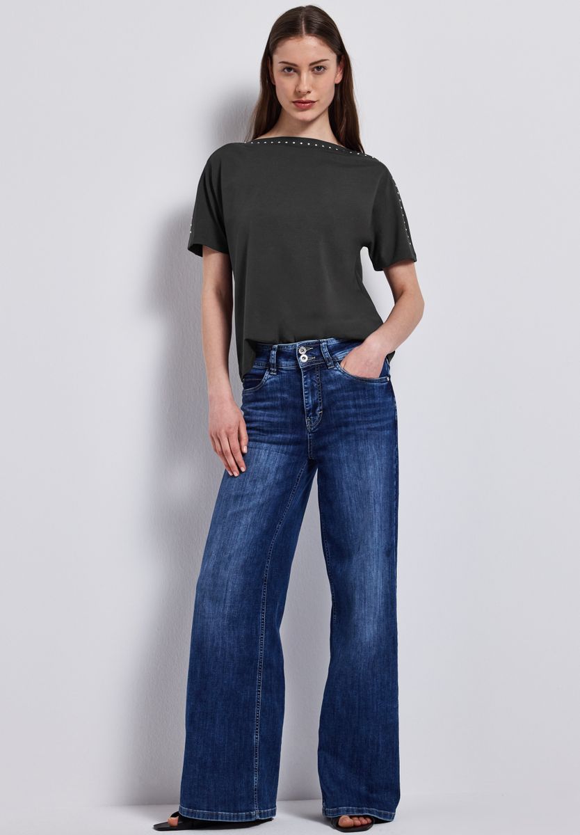 T-Shirt mit Nieten