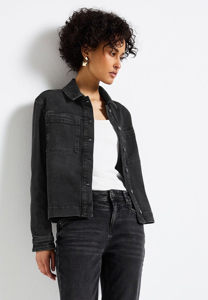 Jeansjacke mit Brusttaschen