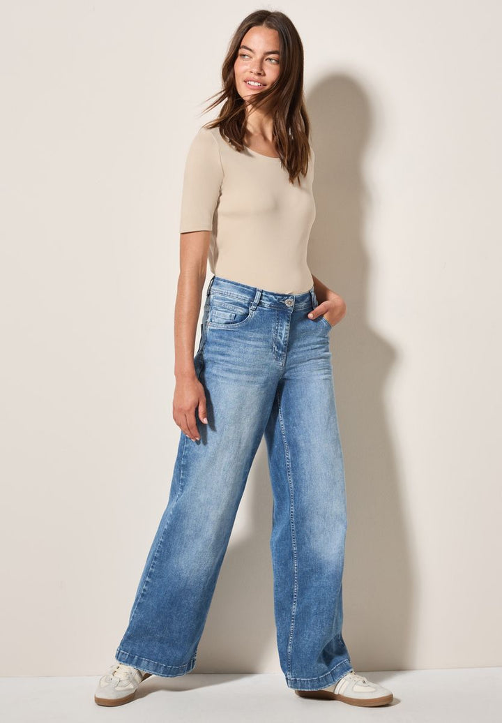 Basic T-Shirt mit Rundhals in Unifarbe