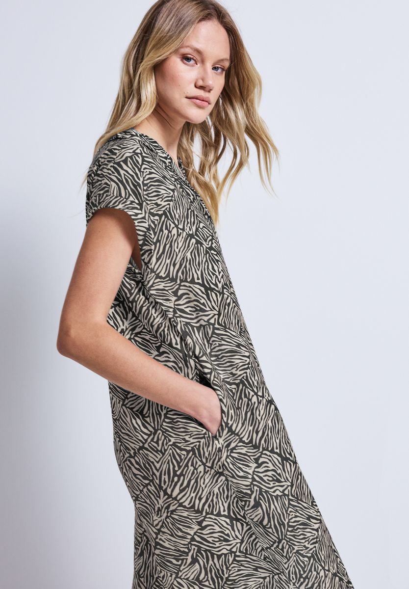 Gemustertes T-Shirt Kleid