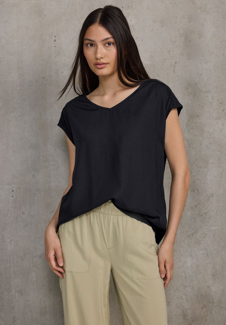 Blusenshirt mit Spitze