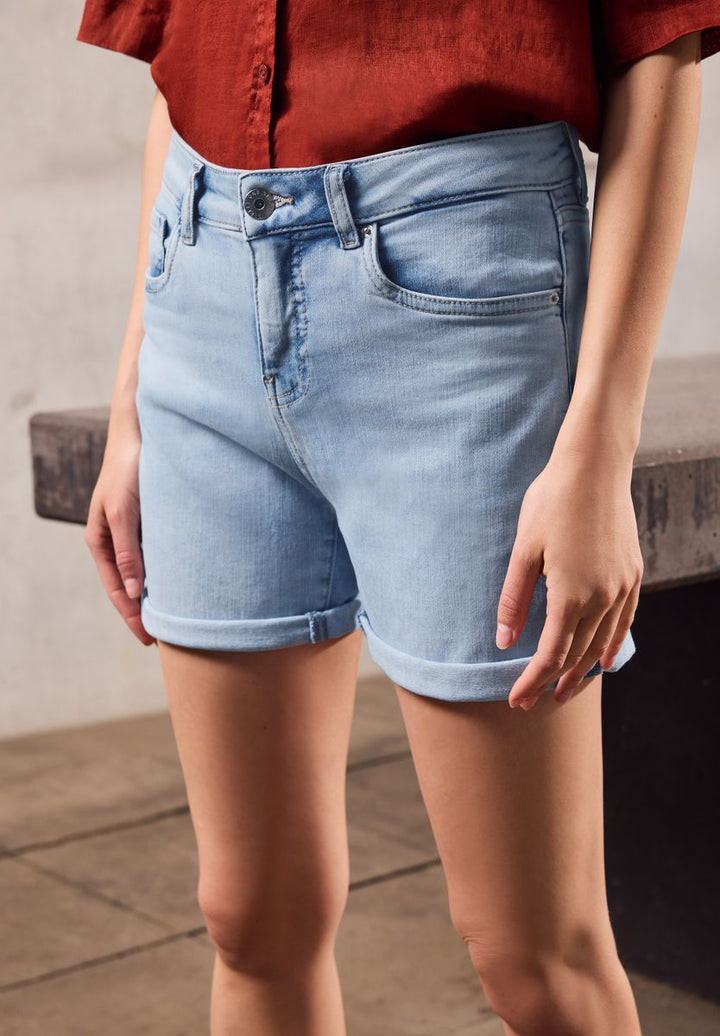 Jeansshorts im Casual Fit