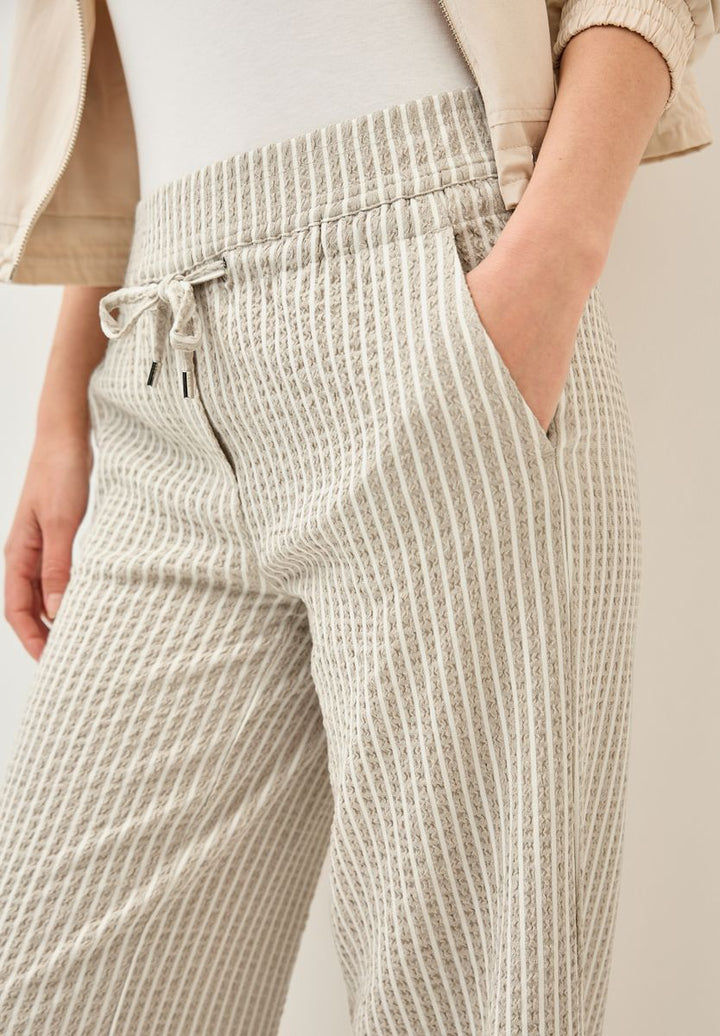 Gestreifte Seersucker Hose