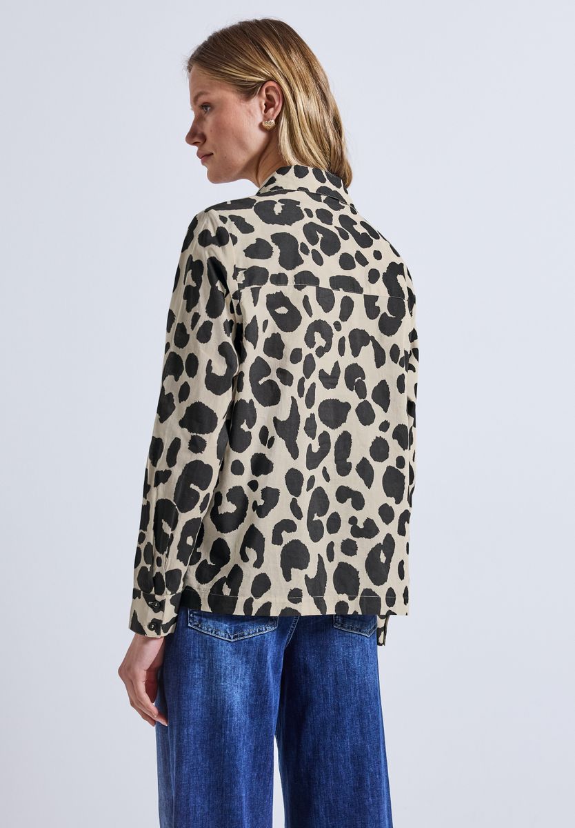 Hemdbluse mit Leo-Print