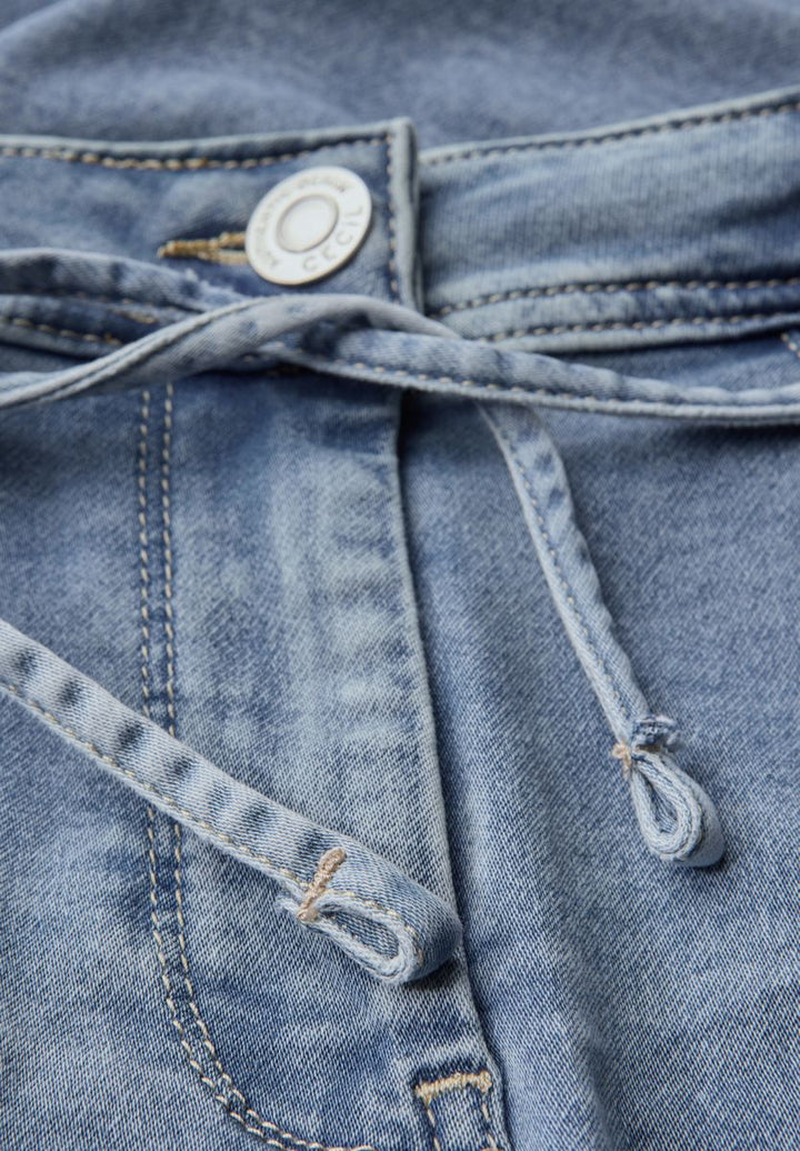 Jogg Shorts im Denim Look